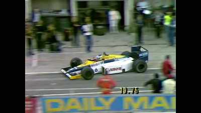 He comes back out again
and who does he find but Senna. - Williams & Mansell: Red 5