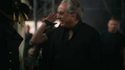 He comes in, we all grab hands. - Road Diary: Bruce Springsteen and The E Street Band
