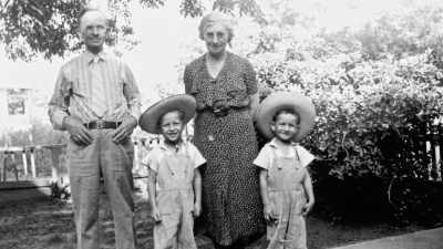 He had connections with stores
throughout El Paso. - Jews of the Wild West