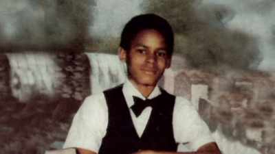 He did apply hisself.
He-he took tutoring - Surviving R. Kelly