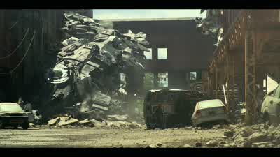 He didn't make it, bee. - Transformers: The Last Knight