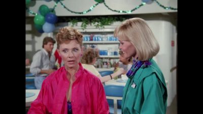 He didn't recognize me. - The Love Boat