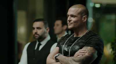 He disappears for two weeks.
Now everyone's getting busted. - Australian Gangster