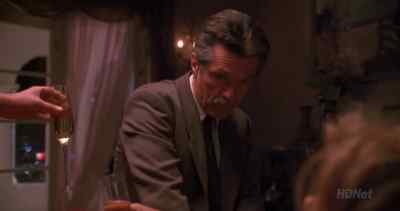 He doesn't drink. - Poison Ivy