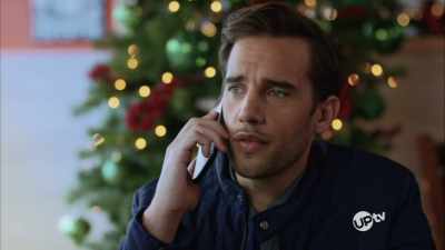 He doesn't know
the first thing - A Christmas Recipe for Romance