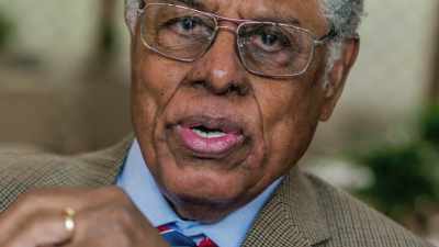 He doesn't make friends
or enemies - Thomas Sowell: Common Sense in a Senseless World