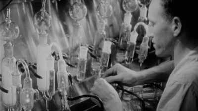 He doesn't really know how to do
an experiment with his hands. - To End All War: Oppenheimer & the Atomic Bomb