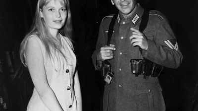He was doing a movie
on a different set. - Allen v. Farrow