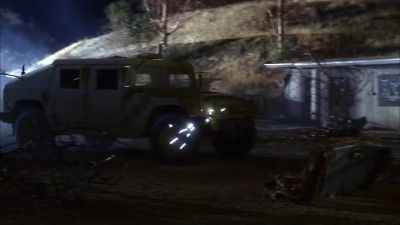 He drove straight into enemy fire.
He was sacrificing himself to save us. - Ghost Whisperer