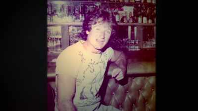 He filled in as a bartender
so that he could get up
on stage and play. - Robin Williams: Come Inside My Mind