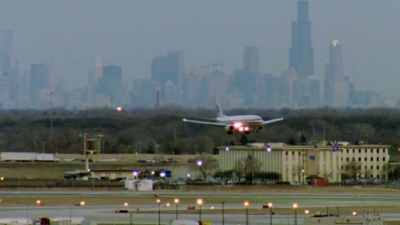He flew me back up to Chicago. - Surviving R. Kelly