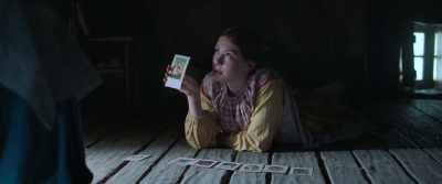 He gave her a wedding ring,
but only she could see it.º - The Wonder