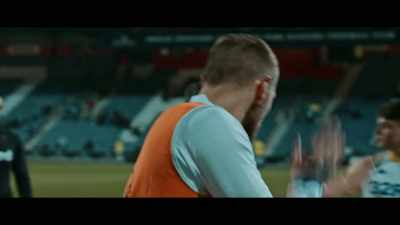 He generously helps people - Take Us Home: Leeds United