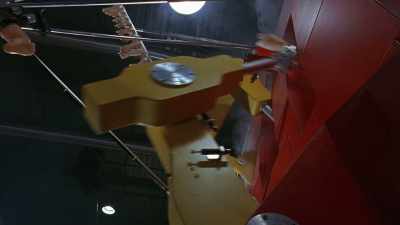 He gets stuck in that machine - Doc of Chucky