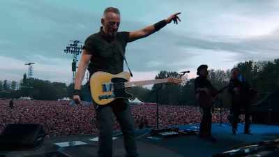 He goes, "You know, guys,
I want something" - Road Diary: Bruce Springsteen and The E Street Band