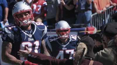 He got to the NFL... bought a huge house, - Killer Inside: The Mind of Aaron Hernandez