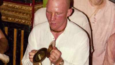 He had this close
relationship with Keith Ham, - Krishnas: Gurus. Karma. Murder.