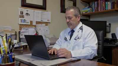 He hadn't taken any
patients off insulin ever - Fat Fiction