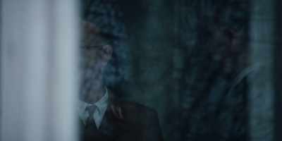 - He hasn't introduced himself.
- It will. He thinks he is important. - The Conference