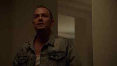 He-he tried to kiss me. - American Crime Story