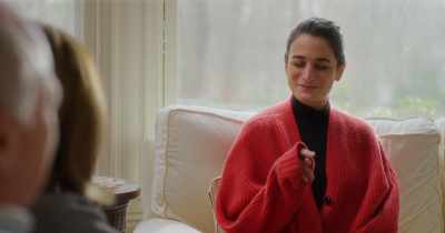 -He... He wanted your spiced beef?
-[Nancy laughs] - Jenny Slate: Stage Fright