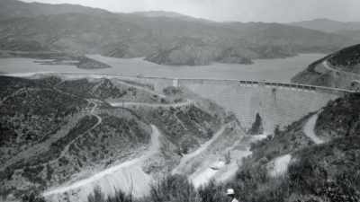 He and his family
lived in the shadow - Flood in the Desert