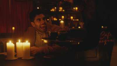 HE HISSES - Count Abdulla