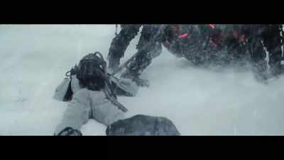 -[He] Huang Ming!
-[gasps] - The Wandering Earth