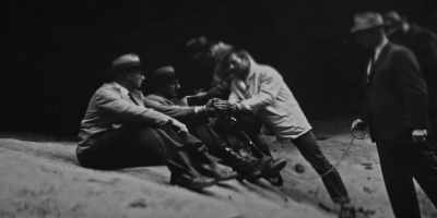 He instantly realizes
he has to go back, - The Murders at Starved Rock