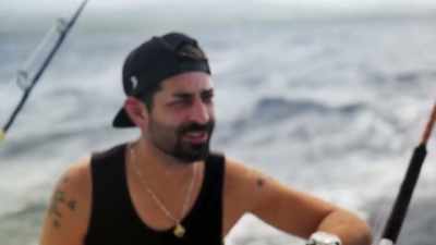 He just came out here, - Deadliest Catch: Bloodline