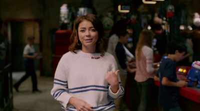He kept trying to romance Bina
over at the creature stall, - Star Wars: Galaxy's Edge - Adventure Awaits