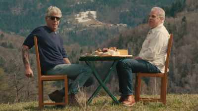 He kind of looks back at me, - Roadrunner: A Film About Anthony Bourdain