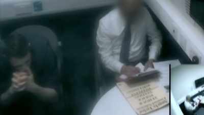 He knows that because he's made
these mistakes, - The Detectives: Fighting Organised Crime