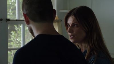 He knows who you are.
You can't let him leave. - Banshee
