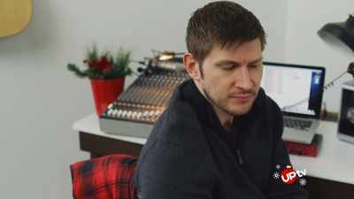 He learned how to
make Christmas dinner - A Very Country Christmas Homecoming
