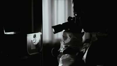 He let her live. Why? - Scissors