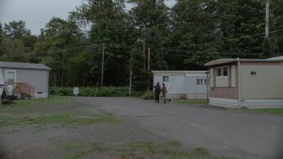He lives in that trailer
right there. - Twin Peaks