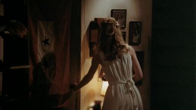 He makes me wear these stupid masks - Tourist Trap