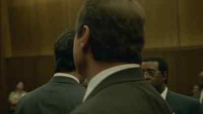 He was making them not fit. - American Crime Story