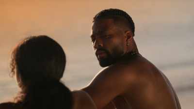 He might be 10 years younger,
and he should be intimidated - FBoy Island