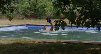 He must be back on his feet. - The Swimmer