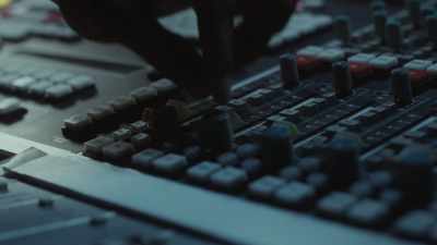 He had my equipment, - Hip Hop Uncovered