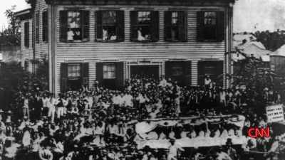 HE NEEDED TO DO MUCH BETTER.
SO HE DOES CHARGE, AND HE OFTEN - Lincoln: Divided We Stand