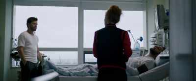 - He only just woke up.
- But you could have called. - Journal 64