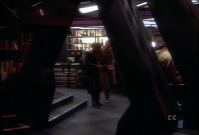He paid for one hour.
He's been in there for three, - Star Trek: Deep Space Nine