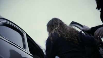 He pulls up in his vehicle
and entices them to get in. - World's Most Evil Killers
