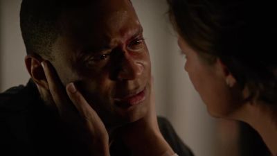 He reached for my gun. - Arrow