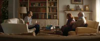 He reads long and boring novels - Da grandi