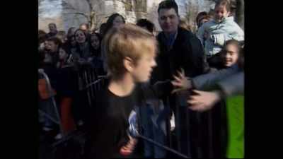 - He really encapsulated a lot
about that era. - Aaron Carter: The Little Prince of Pop