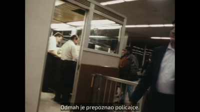 He recognized the cops right away - Night Stalker: The Hunt for a Serial Killer